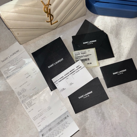 Saint Laurent Ivory Quilted Wallet with Gold Logo - Picture 2 of 6